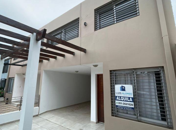 DUPLEX EN ALQUILER EN COLONIA TIROLESA 1
