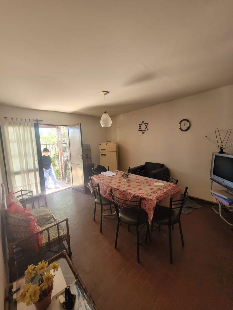 Foto de CASA DE 2 DORMITORIOS EN BARRIO EJERCITO ARGENTINO, imagen 2