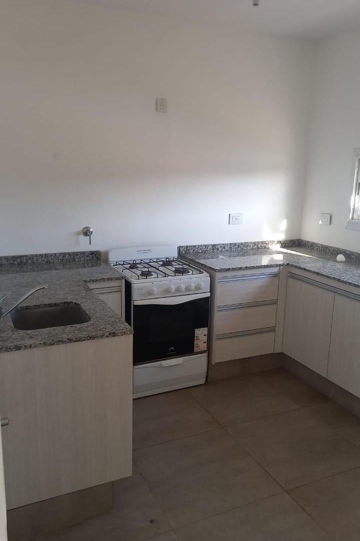 Foto de DUPLEX EN ALQUILER EN COLONIA TIROLESA, imagen 4