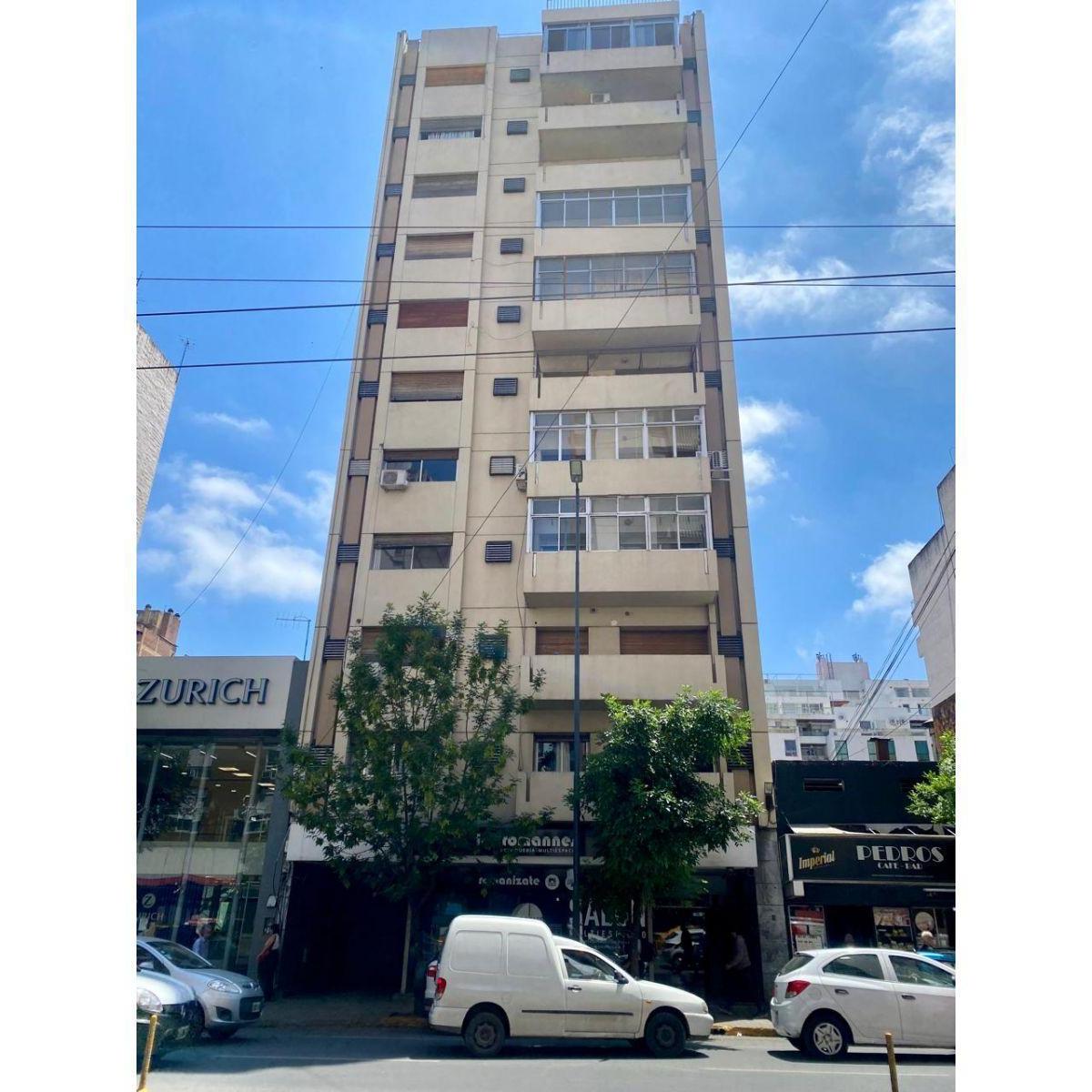 Venta Depto en Zona Centro 2 Dorm + Dependencia + 2 Patios 2