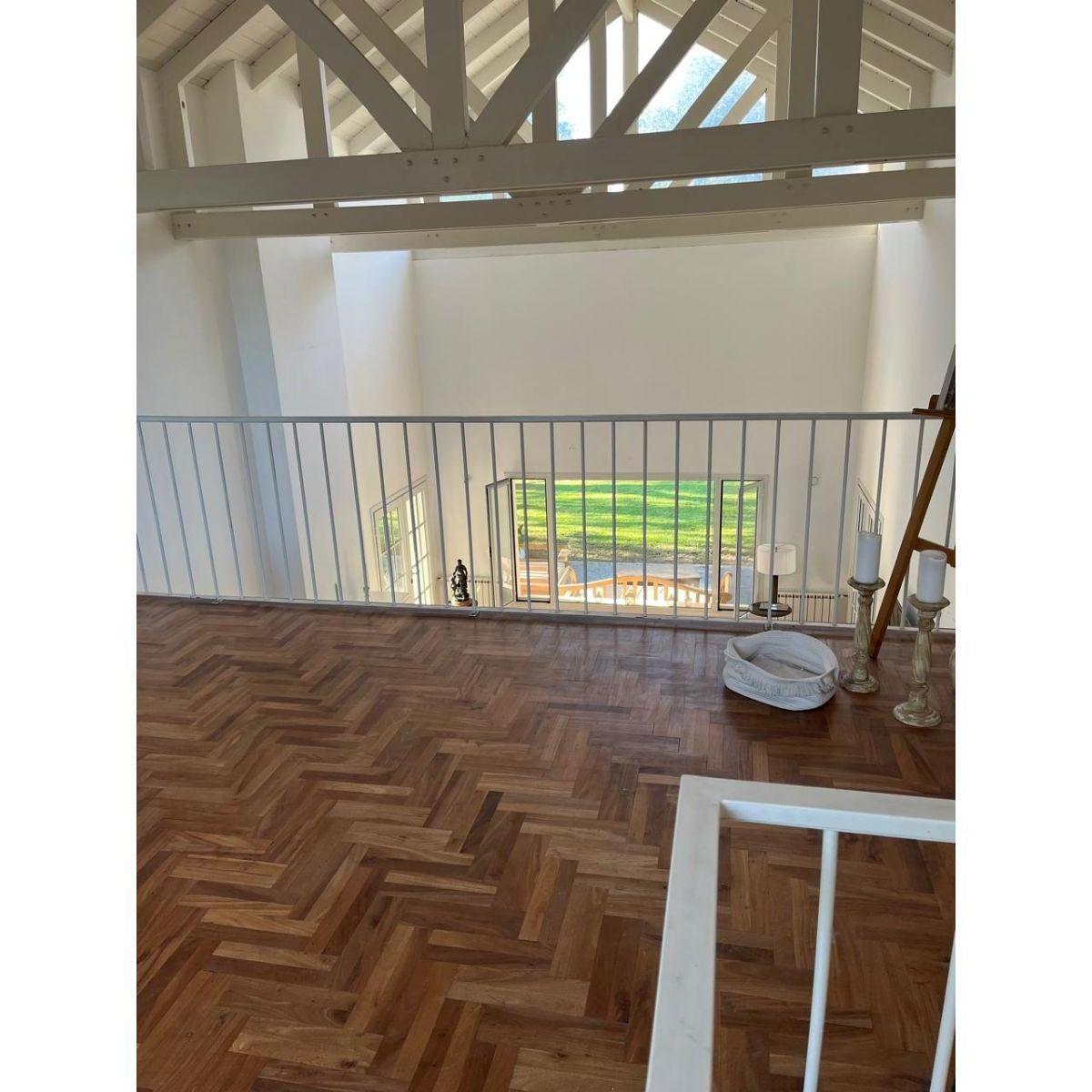Venta Casa de Categoria en Villa Allende Golf. Calle Guayaquil 1