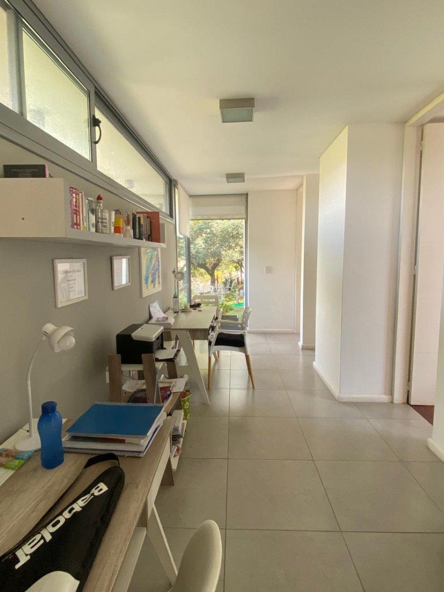 Q2 Casa de Categoría 4 Dorm. Venta 3
