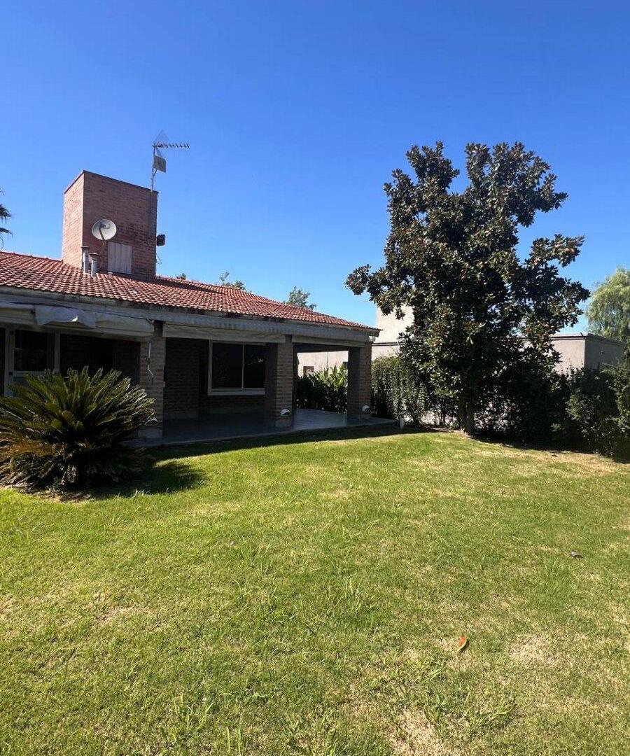 CASA EN VENTA SAN ISIDRO