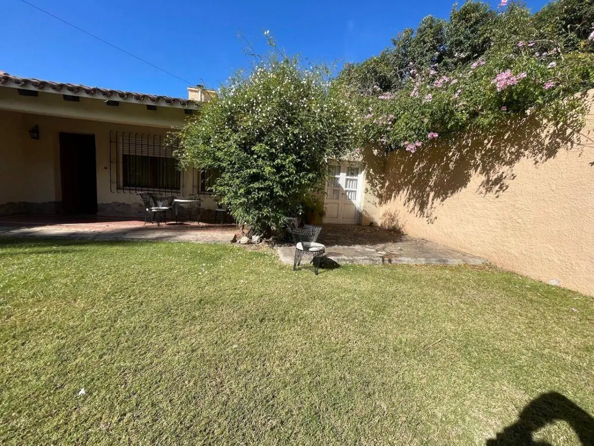 CASA EN VENTA- VILLA BELGRANO- 3 DORMITORIOS- ESCRITORIO- PILETA- 1 PLANTA 3