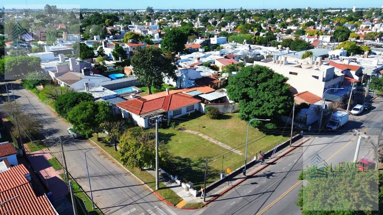 Gran Lote Esquina Sobre Avenida Cordillera 3