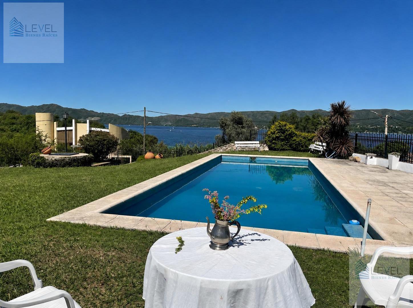 Foto de Exclusiva Casa con Vista Panorámica al Lago en Villa del Lago – Villa, imagen 1