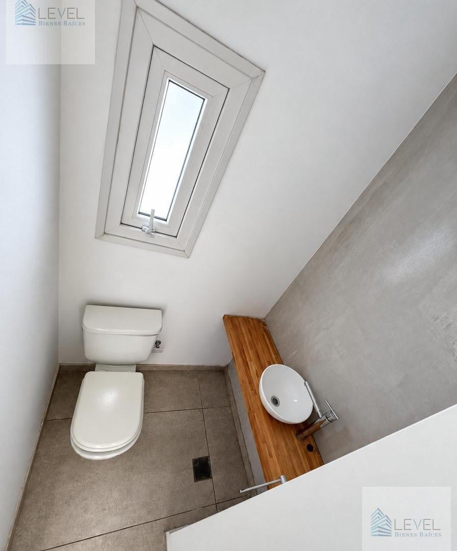 Foto de Duplex en ALQUILER 3 dormitorios en La Calandria, imagen 3
