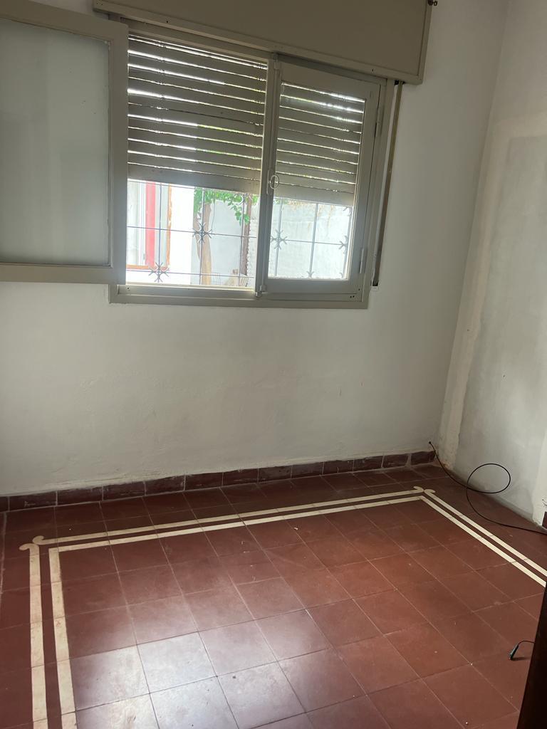 Villa Centenario! Oportunidad! Casa 4 Dor C/ Patio - 200 m Av Nuñez D 125.m 2