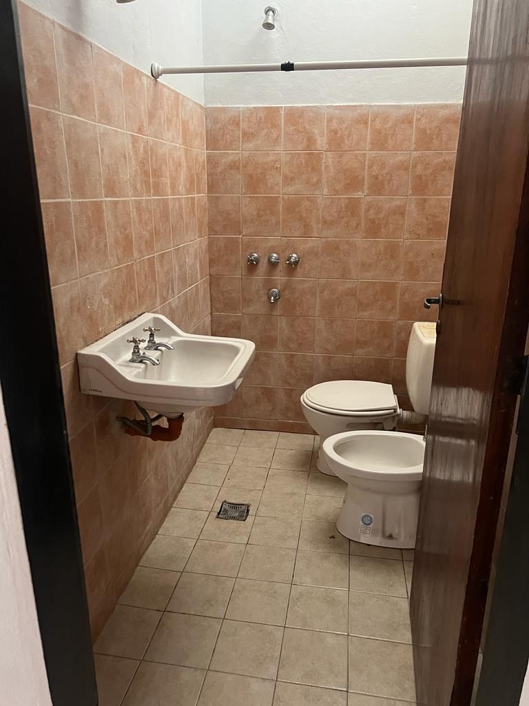 Villa Centenario! Oportunidad! Casa 4 Dor C/ Patio - 200 m Av Nuñez D 125.m 3