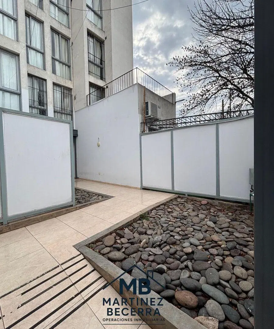 Dpto en Venta - B° Alta Cba. - Recibe Vehículo - $ Usd 45.000 4
