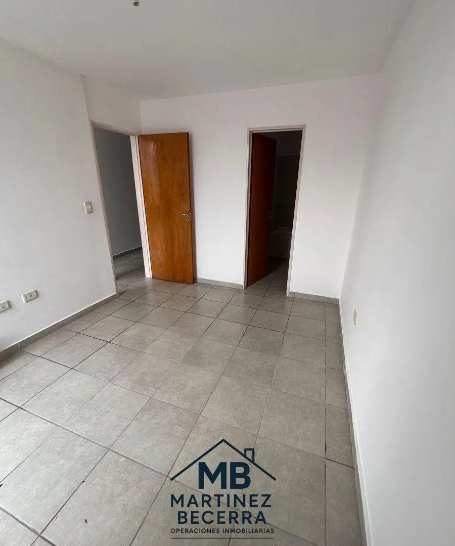 Dpto en Venta - B° Alta Cba. - Recibe Vehículo - $ Usd 45.000 2