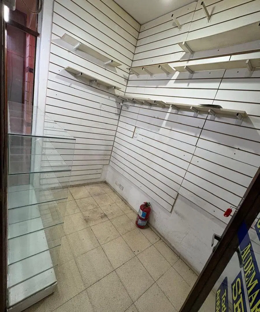 ¡ALQUILÁ TU LOCAL EN GALERÍA CINERAMA! | Excelente ubicación sobre Av. Colón 335 3
