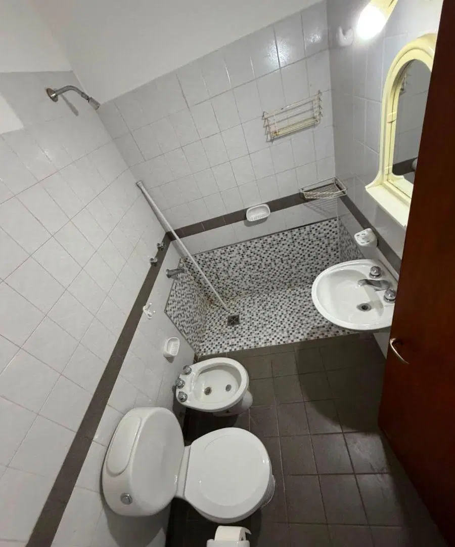 Viví en una de las mejores zonas de Córdoba! Casa 3 Dorm en alquiler 2