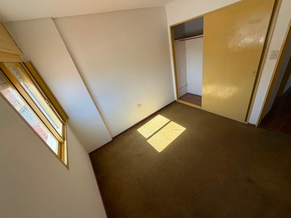 Foto de 2 Dorm C/ Balcón y Cochera cubierta !!, imagen 4