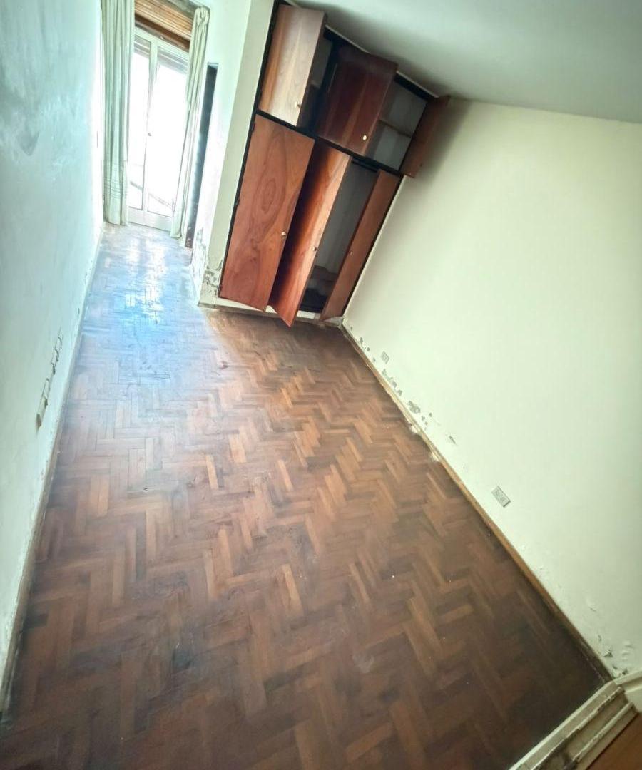 Foto de URCA / Casa a reciclar con potencial para unidades comerciales o, imagen 2