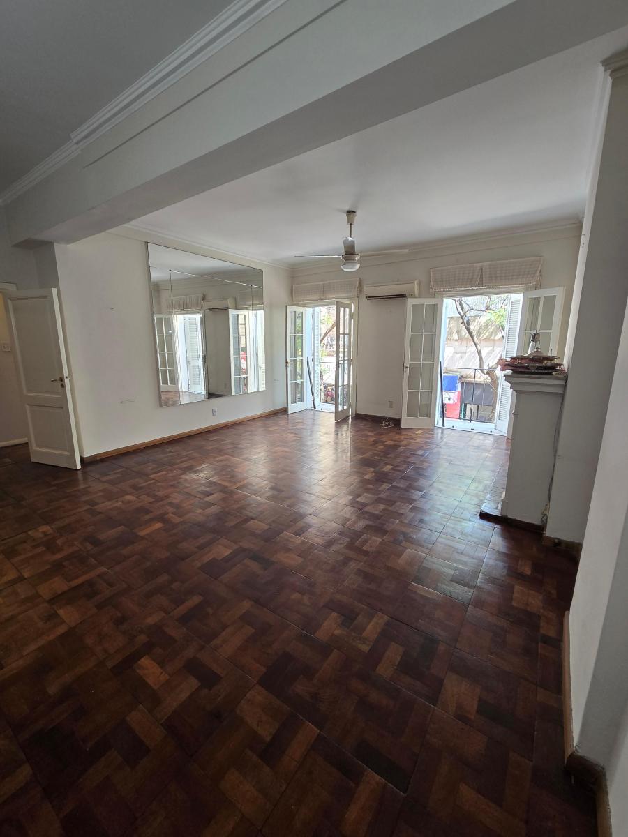Vendo Depto Centrico de Dos Dorm. con Dependencias 3