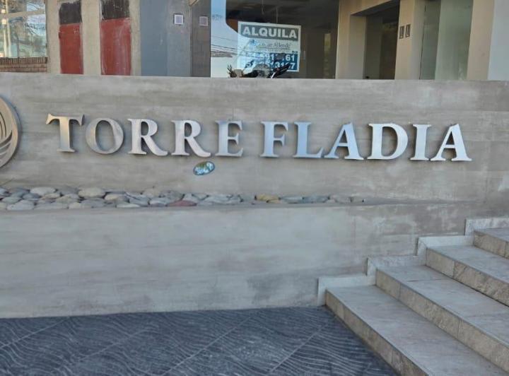 PUEYRREDON 882 (te a Rda Sarmiento) ALQ  DTO 2 DORM 2 bños terraza  y cochera 2