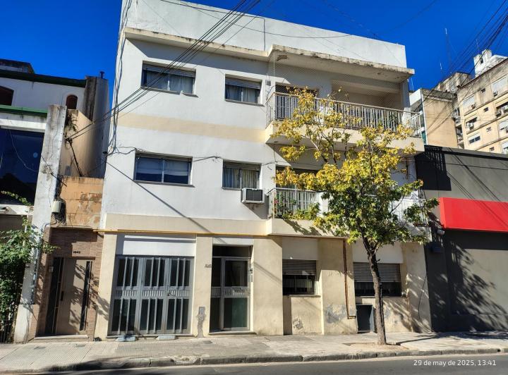 Departamento en  Venta a pocos metros de Av. Pellegrini 1