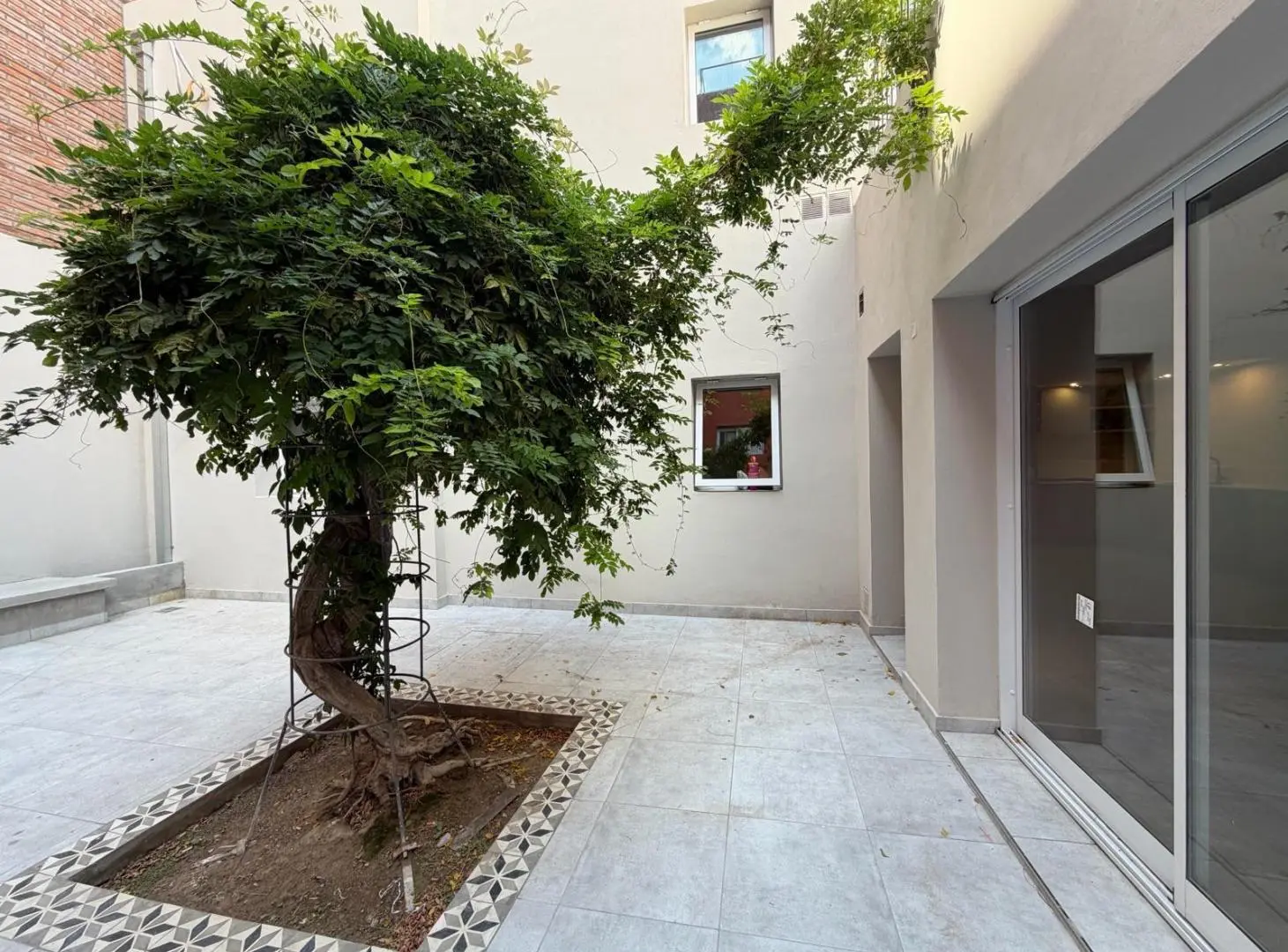 Casa de 3 dormitorios en Barrio Lourdes 5