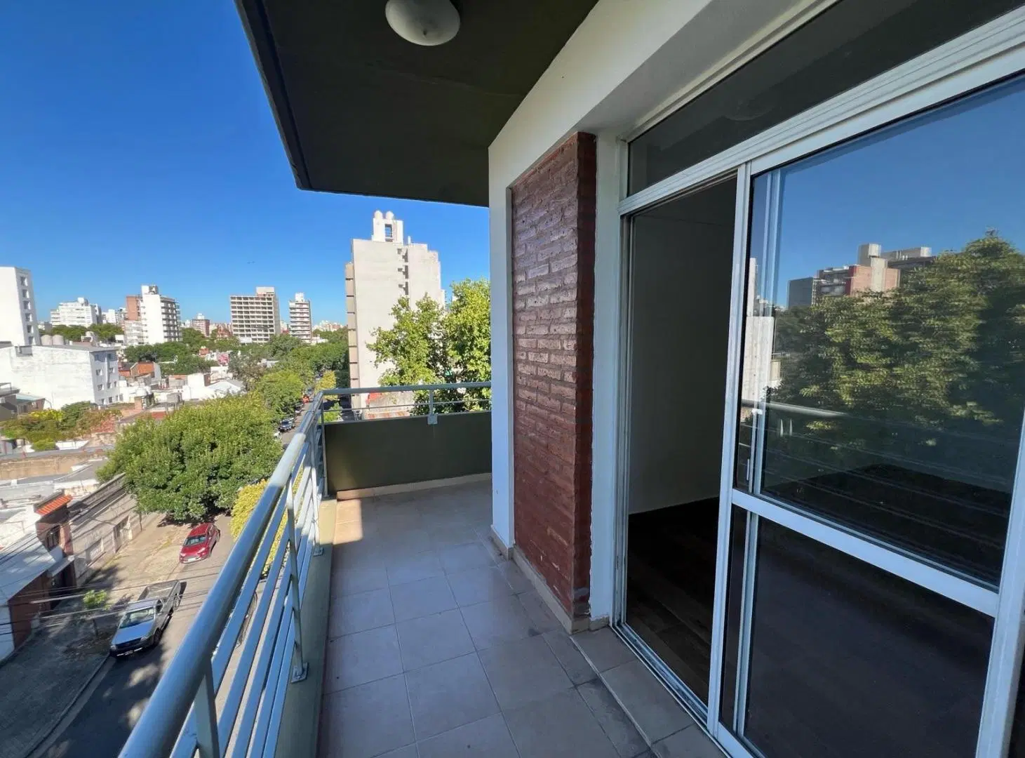 Venta Departamento 1 dormitorio con doble balcon, Echesortu. 1