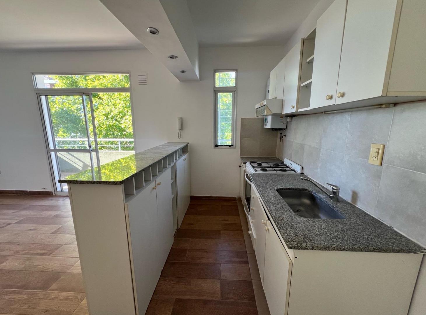 Foto de Venta Departamento 1 dormitorio con doble balcon, Echesortu., imagen 4