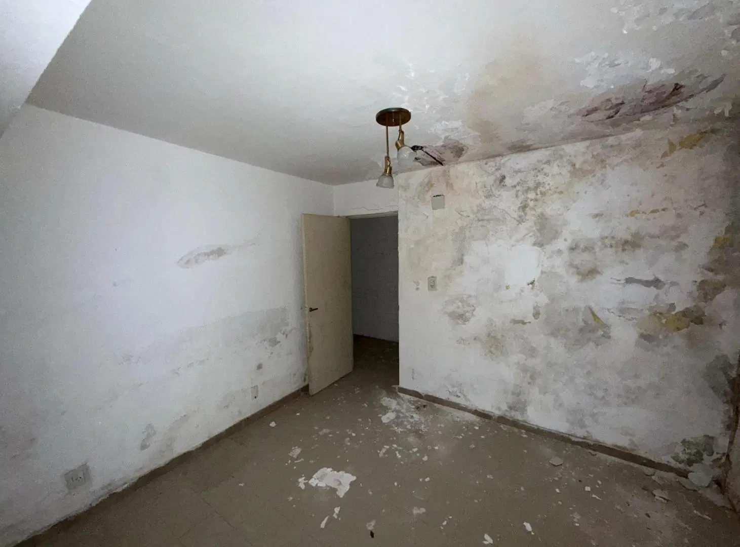 VENTA - Departamento a reciclar, 2 dormitorios - Pichincha, Rosario 2