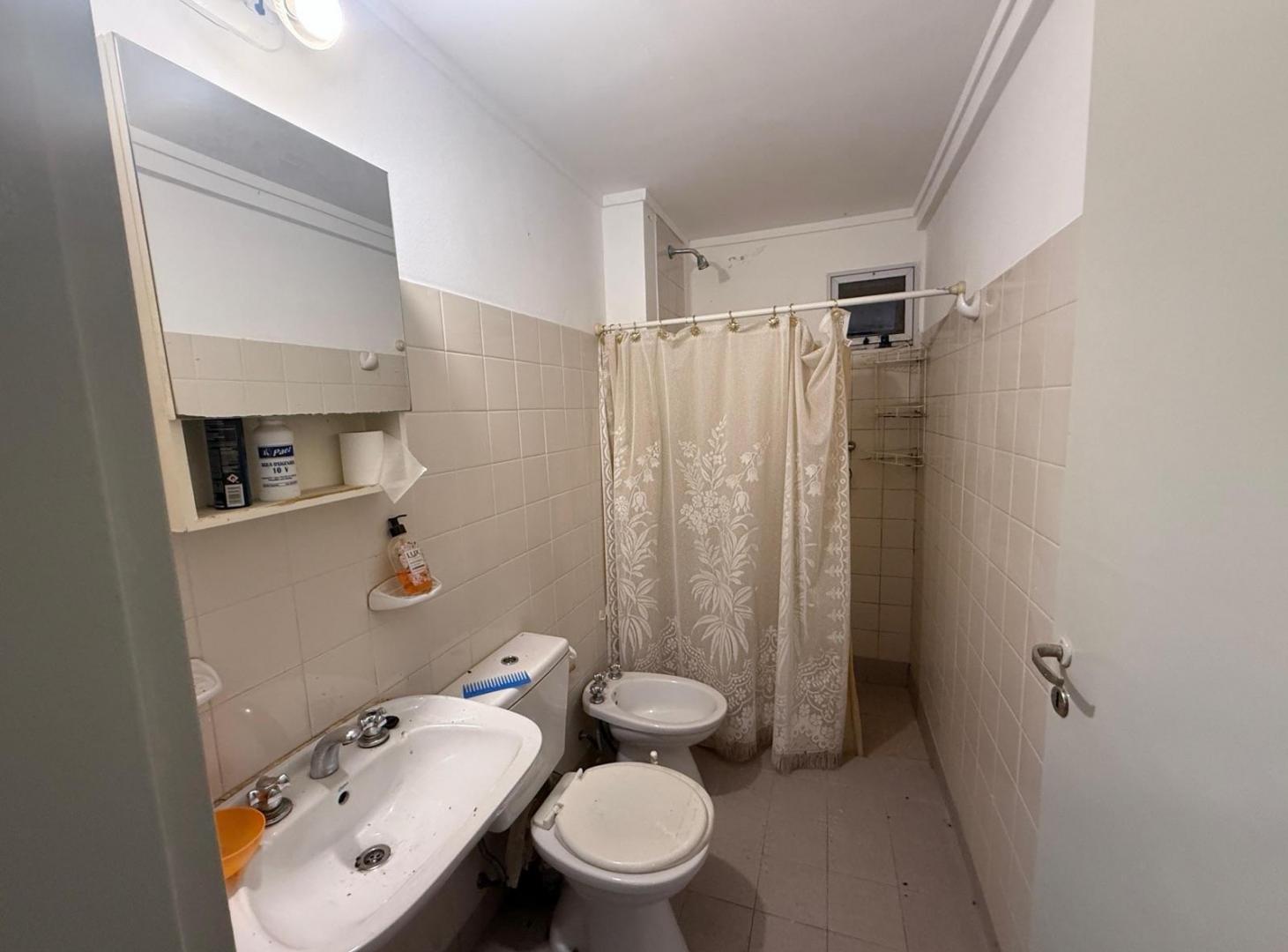 Foto de VENTA - Departamento planta baja, 2 dormitorios y cochera - Belgrano, imagen 3