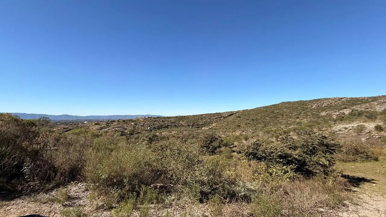 Terreno en Tanti 5