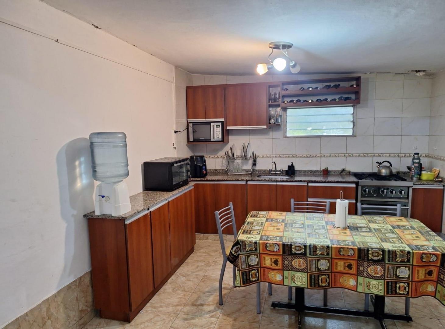 Foto de VENTA CASA AL FRENTE CON GRAN JARDIN EN VILLA GOBERNADOR GALVEZ, imagen 5