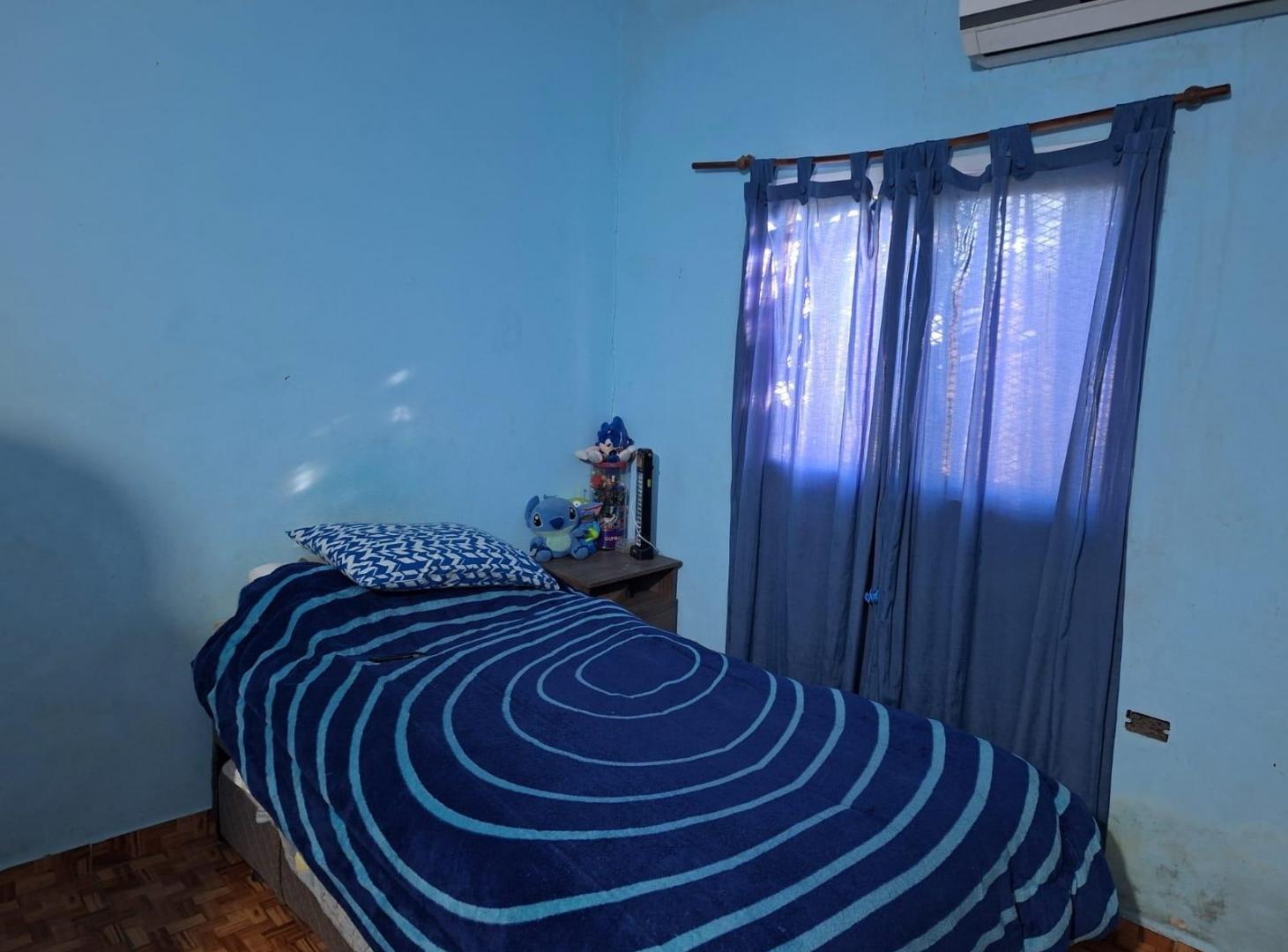 Foto de VENTA CASA AL FRENTE CON GRAN JARDIN EN VILLA GOBERNADOR GALVEZ, imagen 4