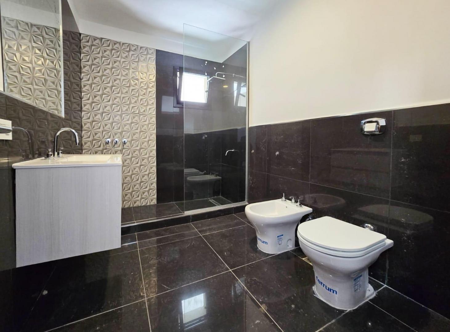 Foto de Venta Casa 4 Dormi. Quincho Pileta Costa Azul Carlos Paz, imagen 3
