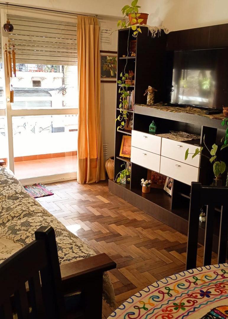 Foto de VENTA DEPARTAMENTO CON PATIO Y BALCON 1 DORMITORIO APTO CREDITO, imagen 5