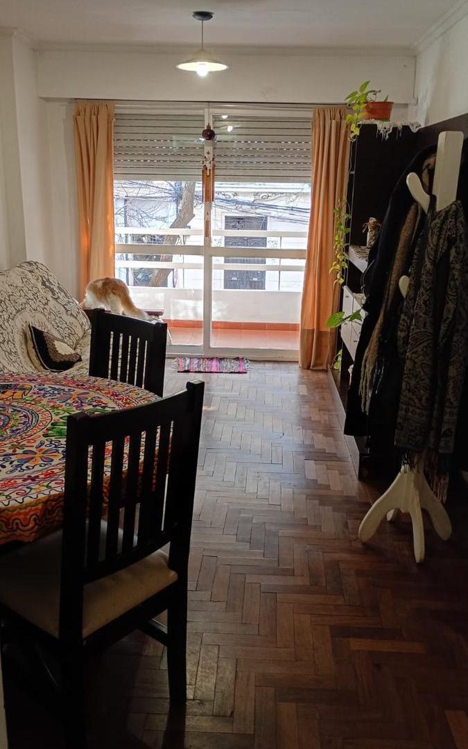 Foto de VENTA DEPARTAMENTO CON PATIO Y BALCON 1 DORMITORIO APTO CREDITO, imagen 2