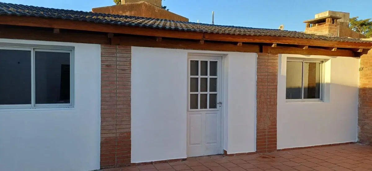 ALQUILER CASA 1 DORMITORIO C/COCHERA LOS GIGANTES ANEXO 5