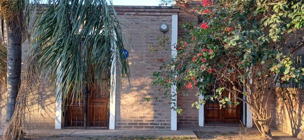 ALQUILER CASA 1 DORMITORIO C/COCHERA LOS GIGANTES ANEXO 1