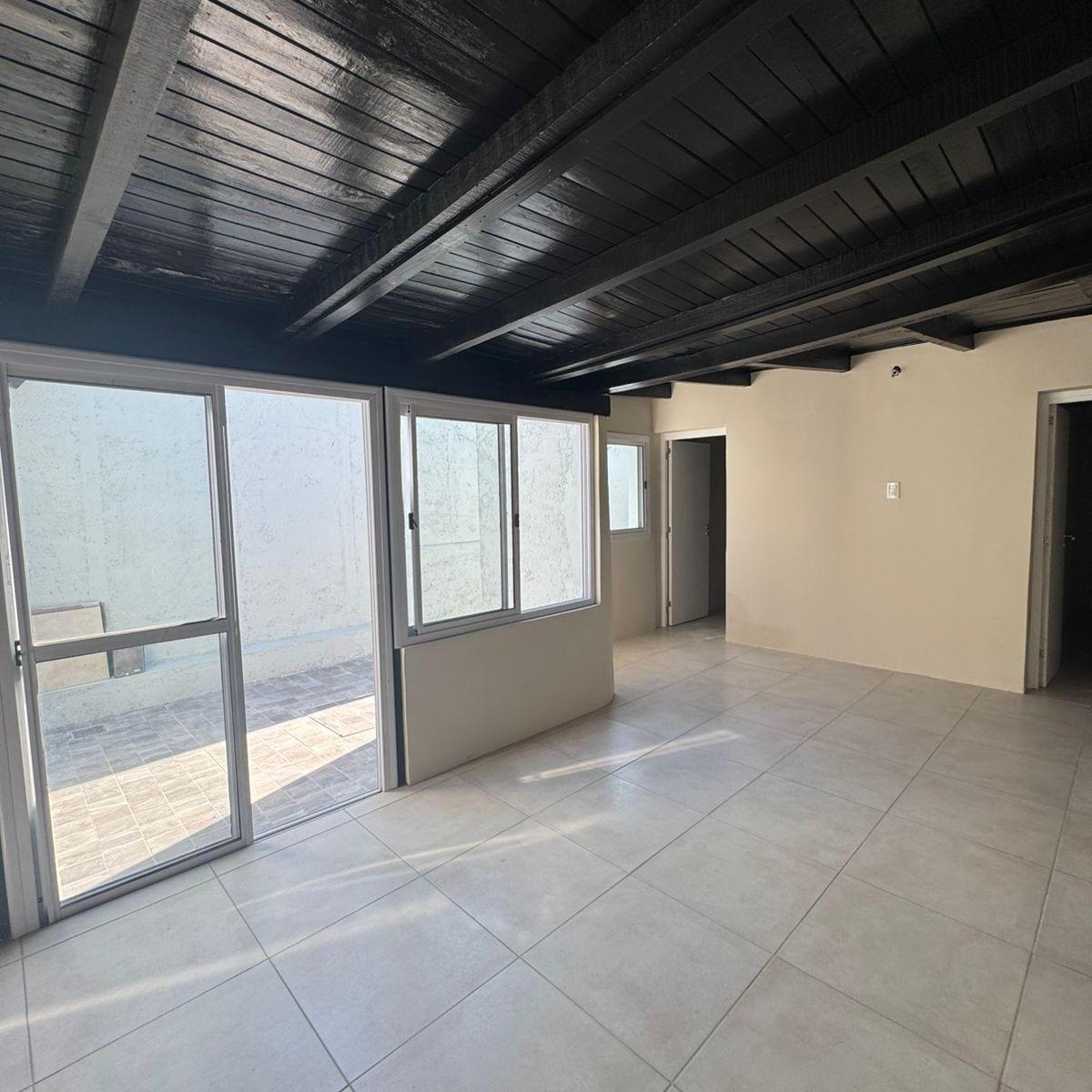 Villa Nueva Remodalada con Local 4