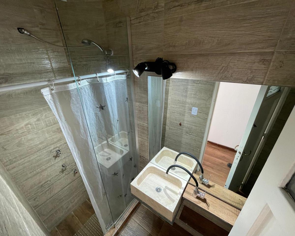 Gran Inmueble Dividido en 7 Departamentos 4