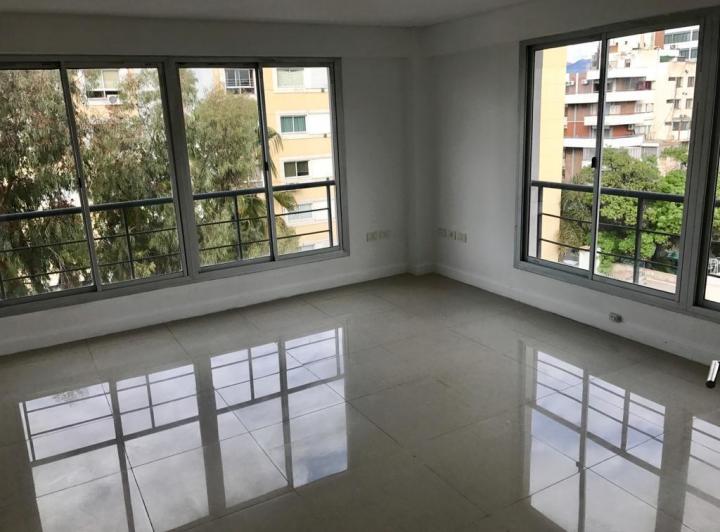 piso moderno para oficinas en venta. vista 4 puntos cardinales.   2