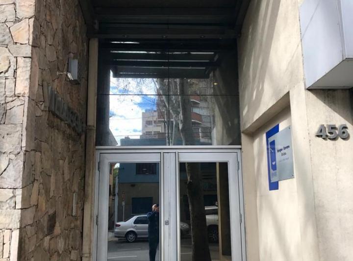 piso moderno para oficinas en venta. vista 4 puntos cardinales.   5