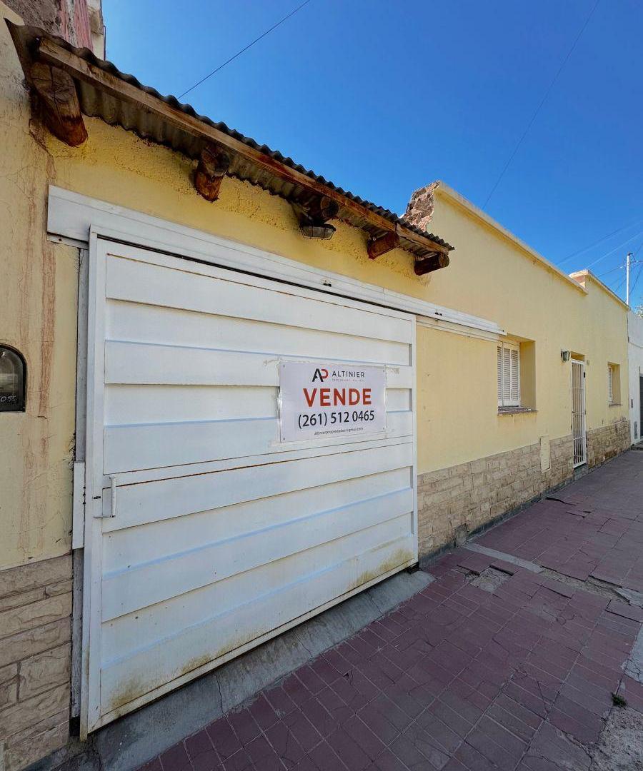 Casa en Venta Dorrego. Oportunidad de terreno o Reciclar