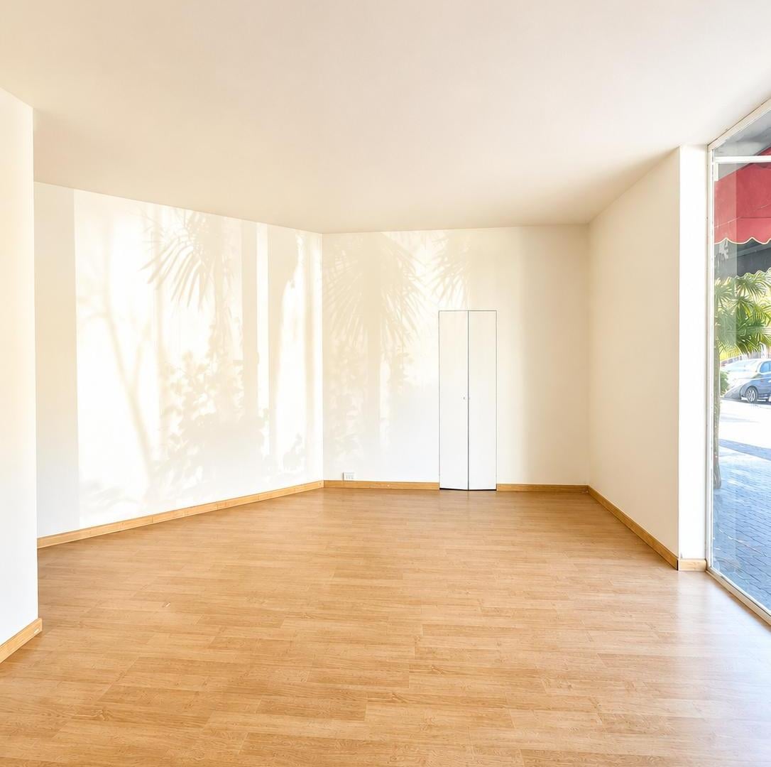 Foto de ALQUILER LOCAL COMERCIAL CHACRAS DE CORIA, imagen 4