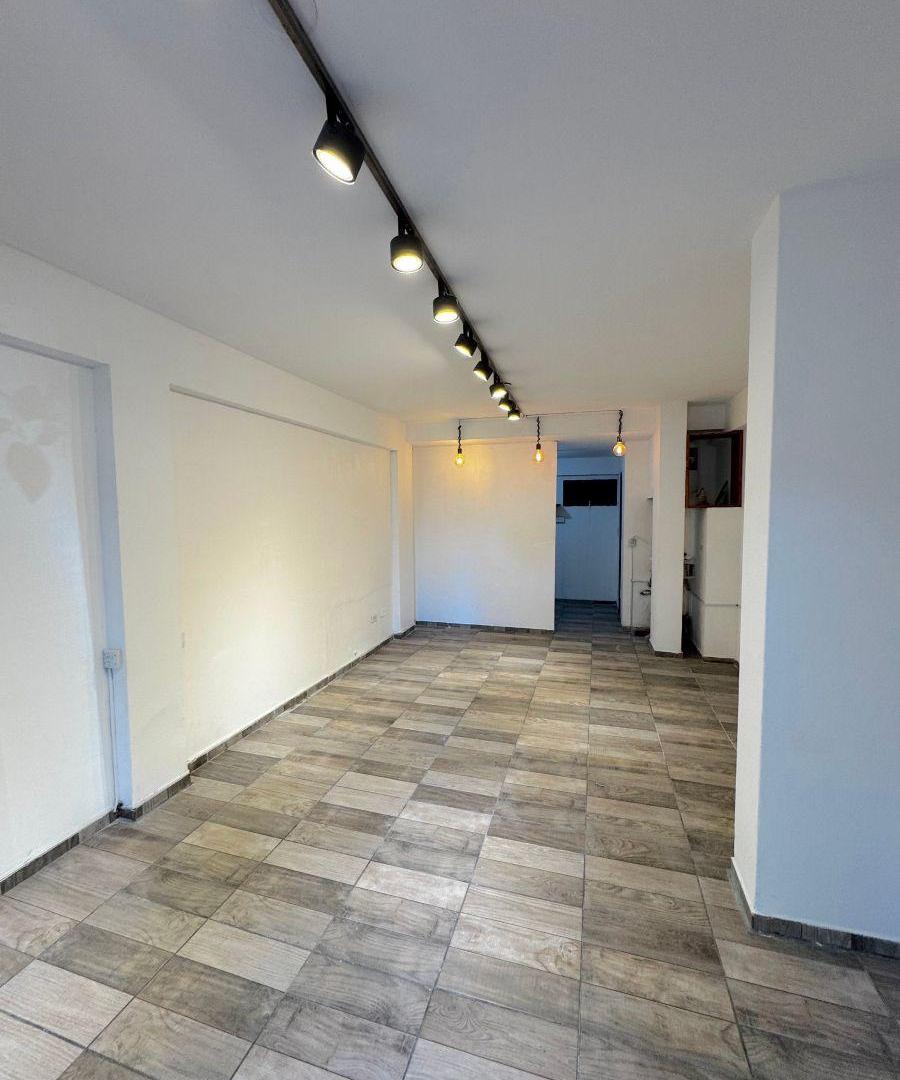 Foto de Alquiler Local Comercial/Oficina cercanías Casa Gobierno, Poder, imagen 3