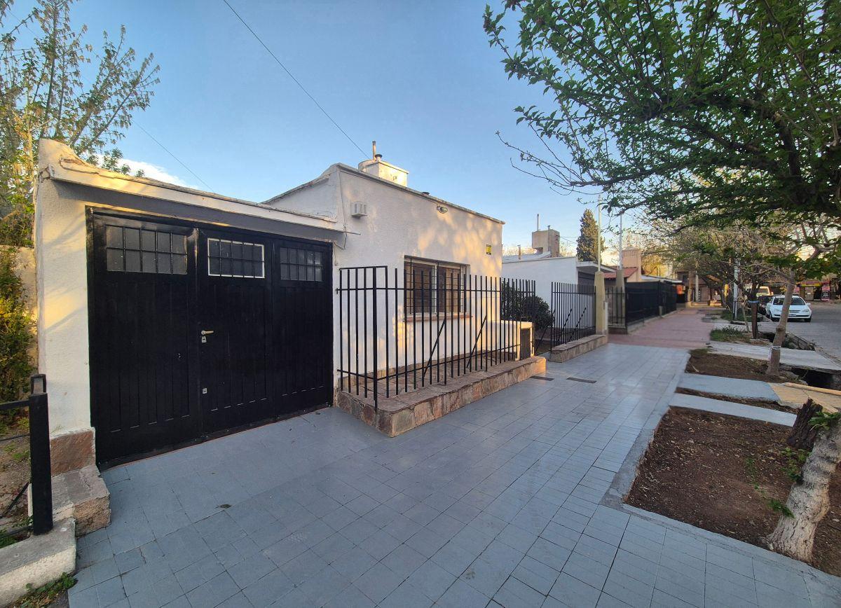 Foto de Casa en venta – 6.ª Sección, Ciudad de Mendoza, imagen 1