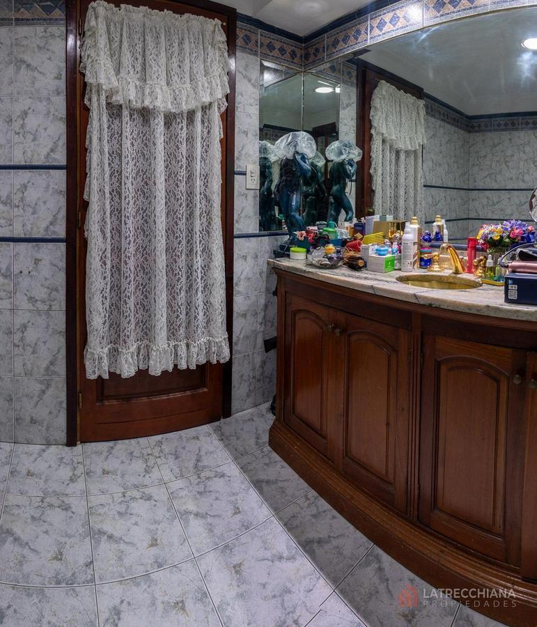 Venta de Casa. Todas Las Comodidades. Lomas Oeste. 2