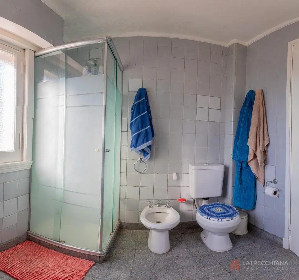 Venta de casa, Oportunidad imperdible. Retasada y en excelente estado - Lomas Oeste 5