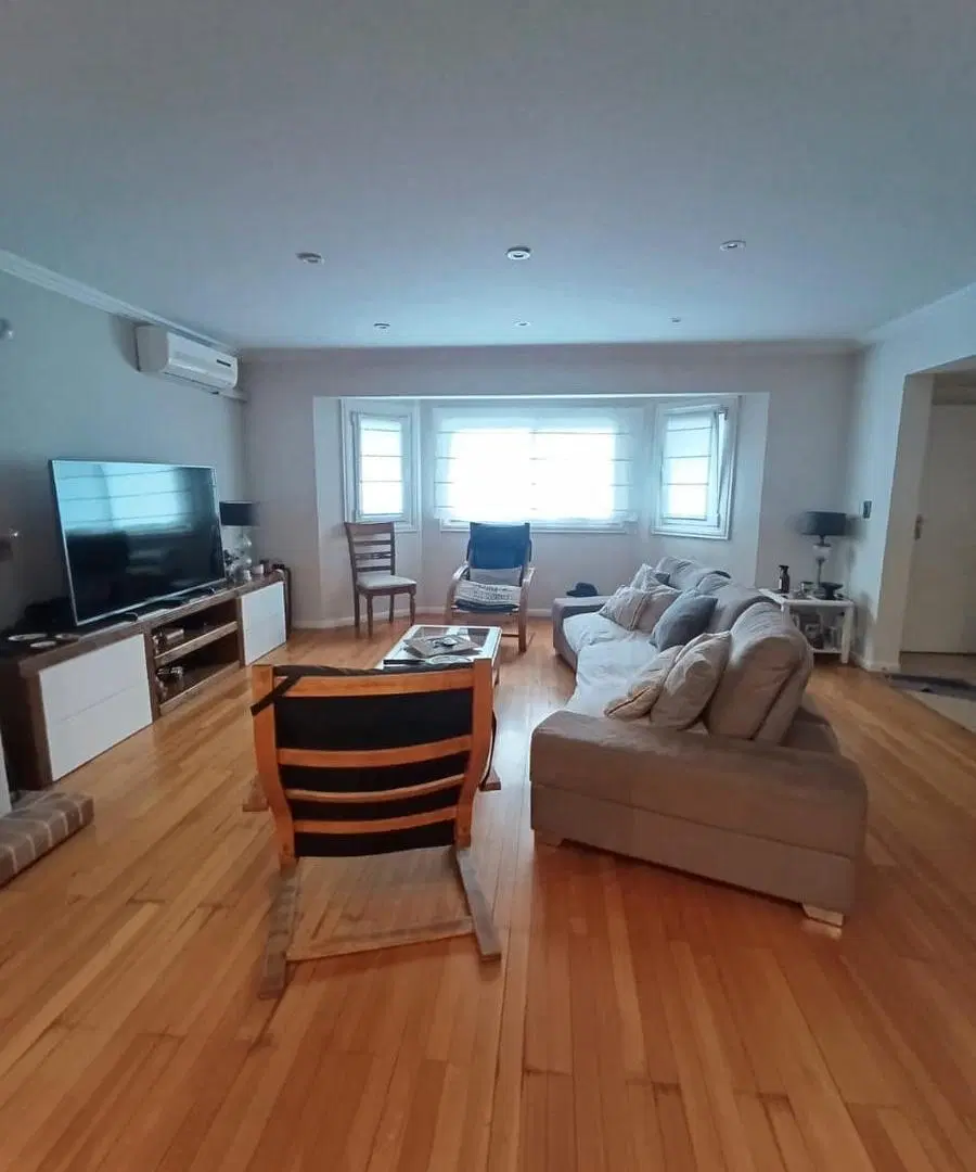 Casa en venta. Todas las comodidades y en excelente estado. Adrogué 5