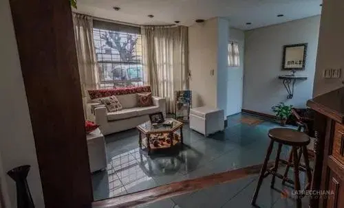 Casa en venta. Impecable - Retasada. Llavallol. 5