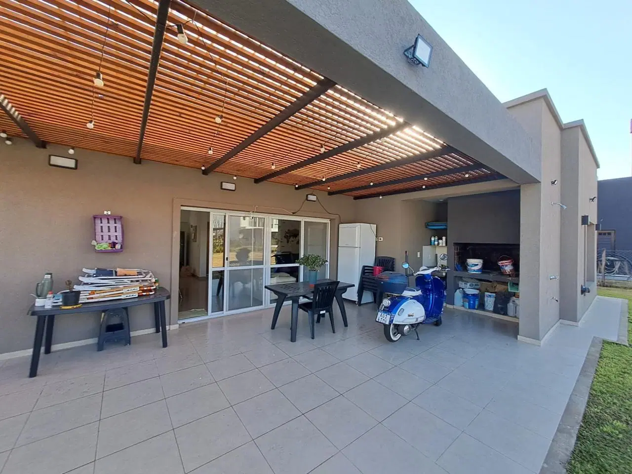 Casa en alquiler o venta. Impecable. Barrio Santa Inés 2