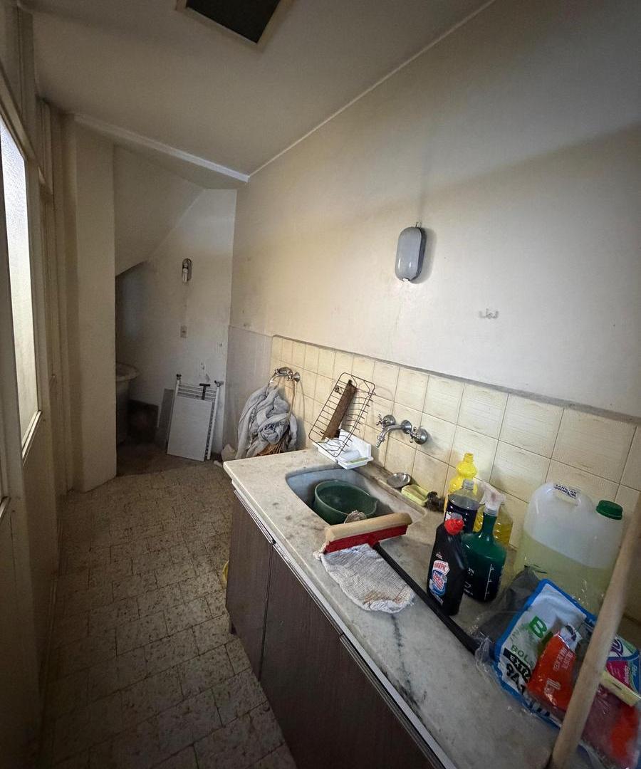 Foto de En venta importante inmueble (casa, local y dpto). Oportunidad !!, imagen 2