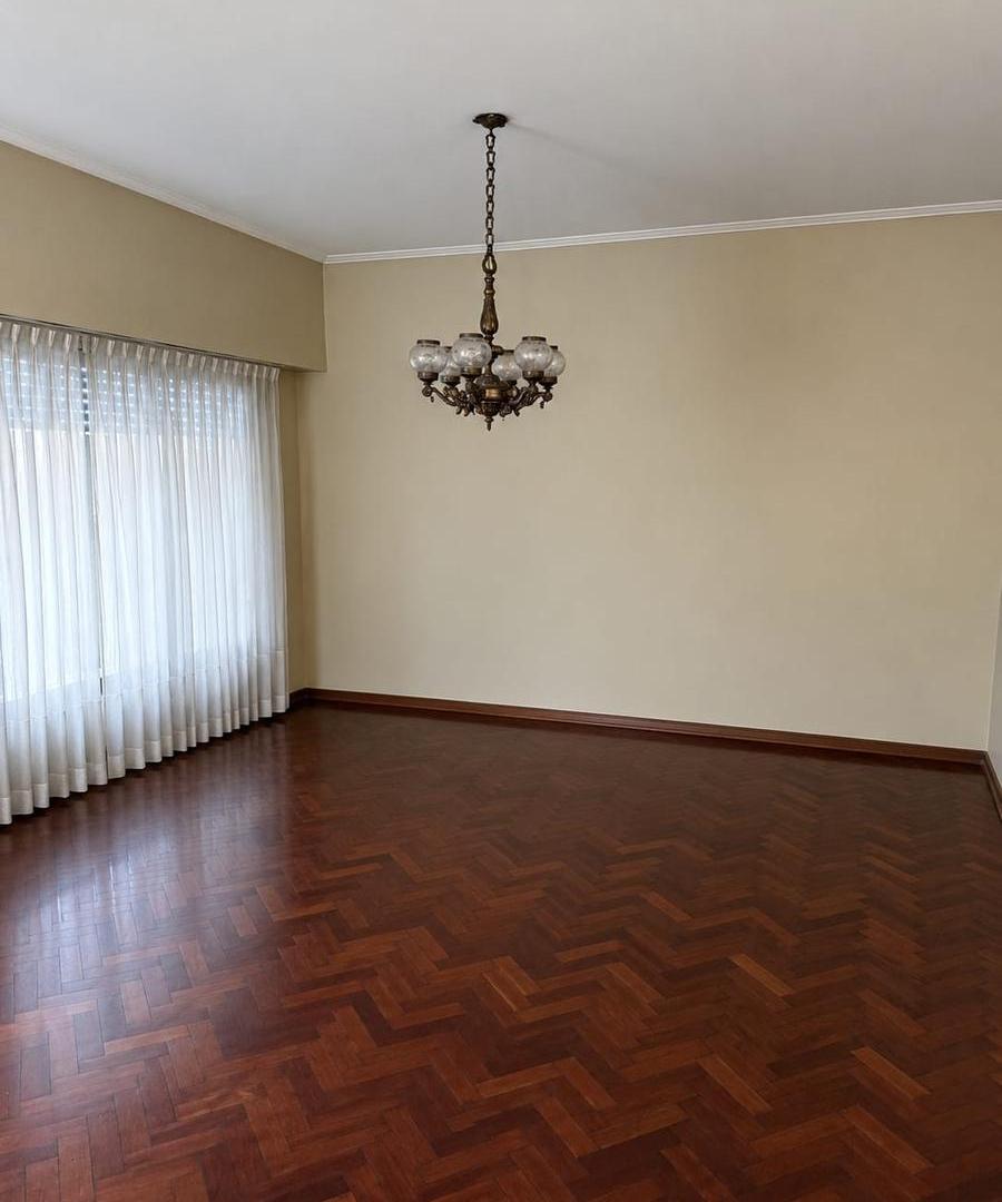 Foto de Casa en venta, construida sobre dos lotes. Turdera. Lomas de Zamora, imagen 5